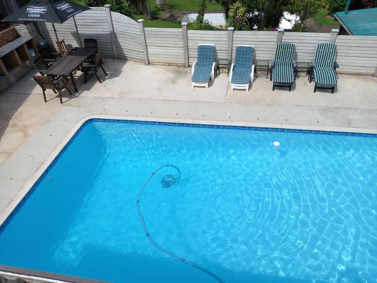 Poolside Guest House Port Shepstone Exterior foto
