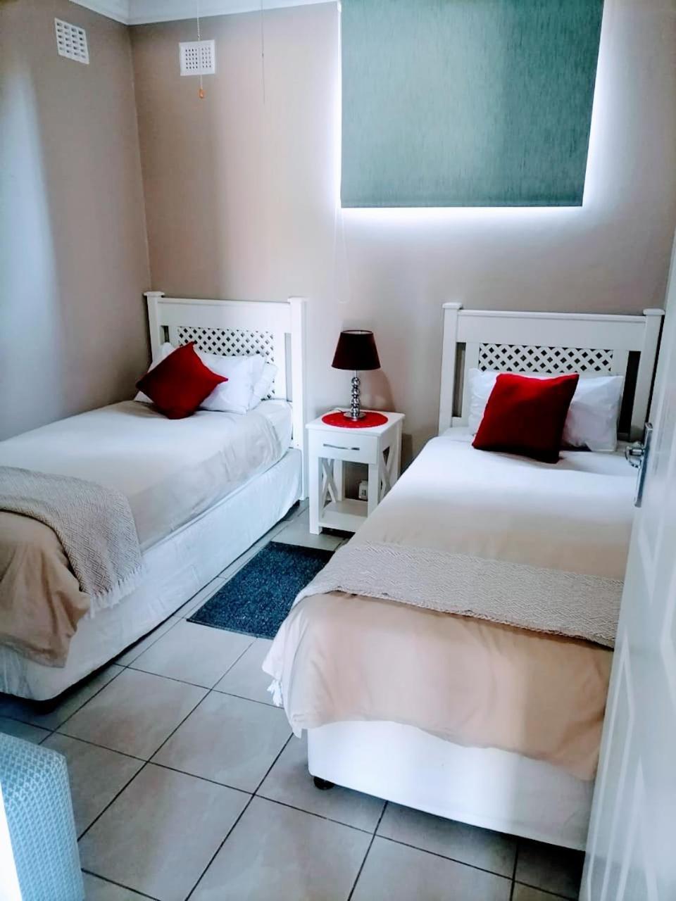 Poolside Guest House Port Shepstone Habitación foto