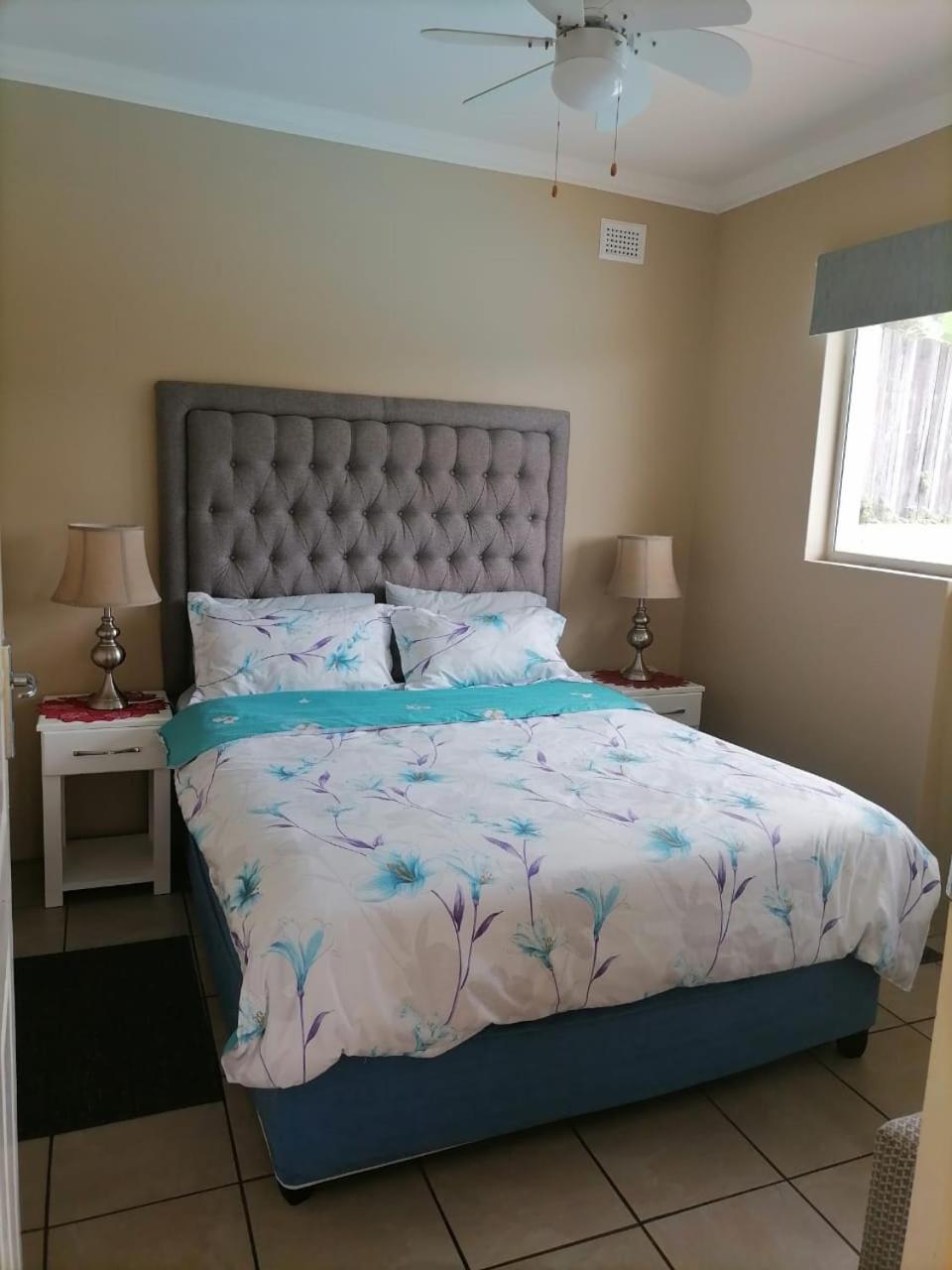 Poolside Guest House Port Shepstone Habitación foto